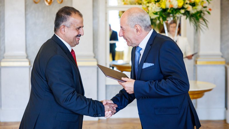Charaf Hassan átveszi a kinevezést