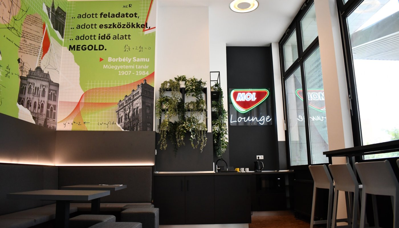 Mol Lounge