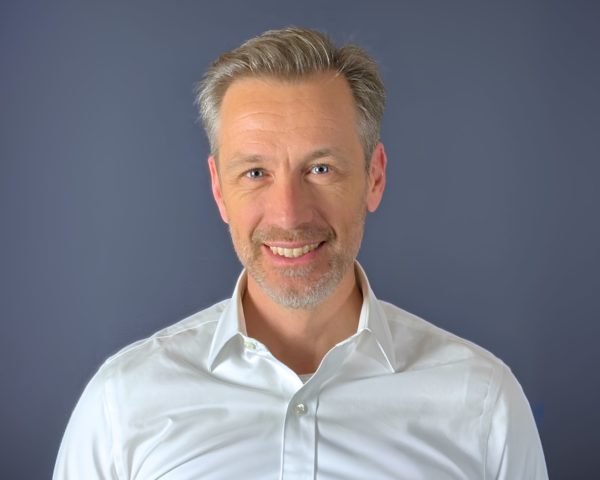 A képen Kristof-Polmans