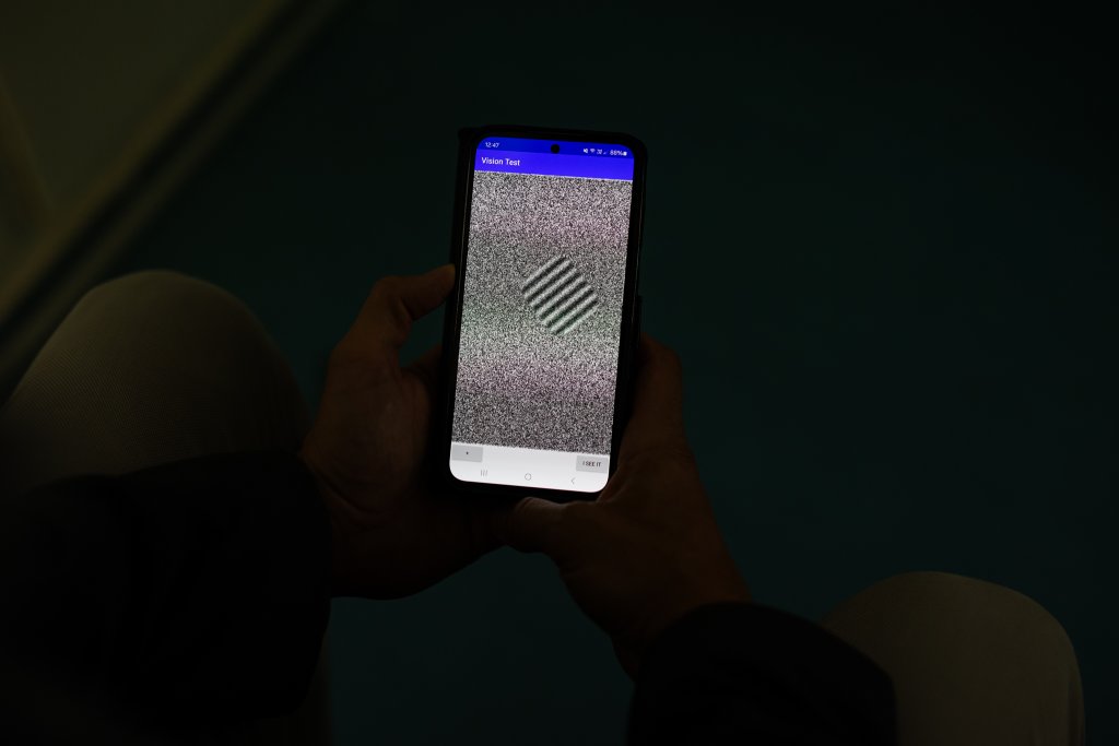 látáséllességvizsgáló mobiltelefonos alkalmazás